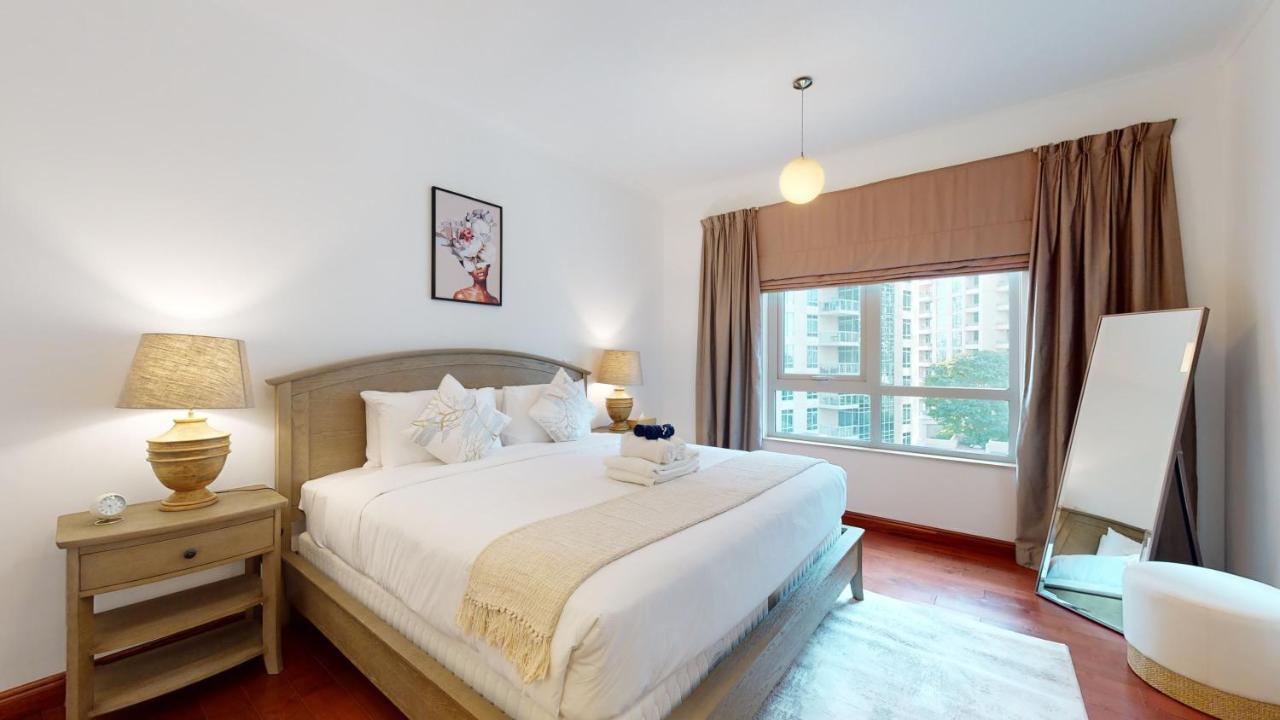 Stylish 2-bed Burj Khalifa And Fountain Views Dubai