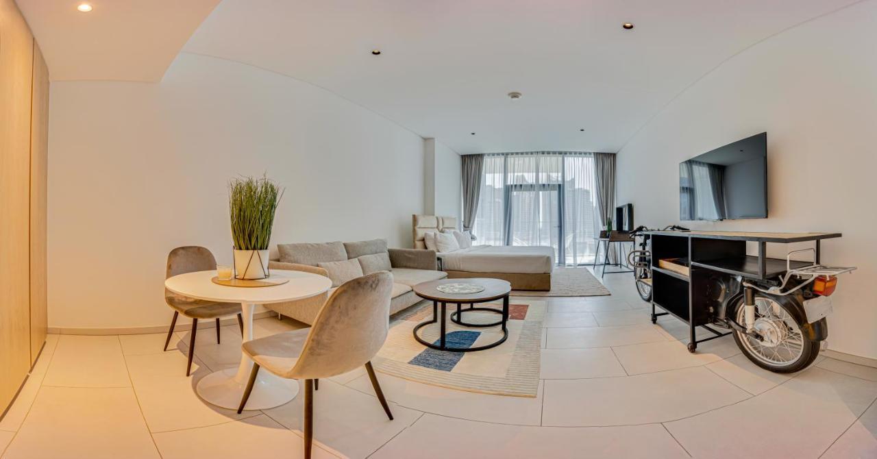 Stylish In Marquise Square Tower Apartment Dubai