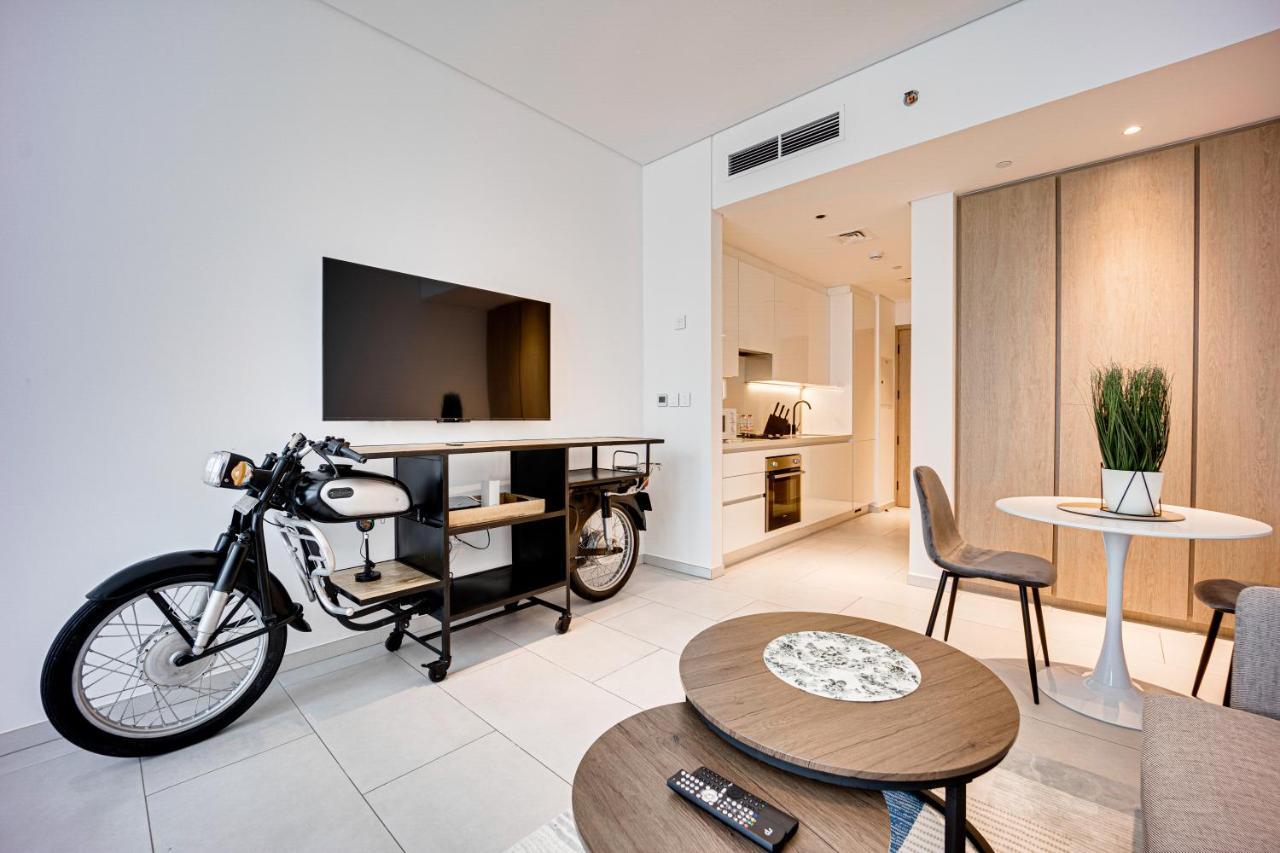 Stylish In Marquise Square Tower Dubai