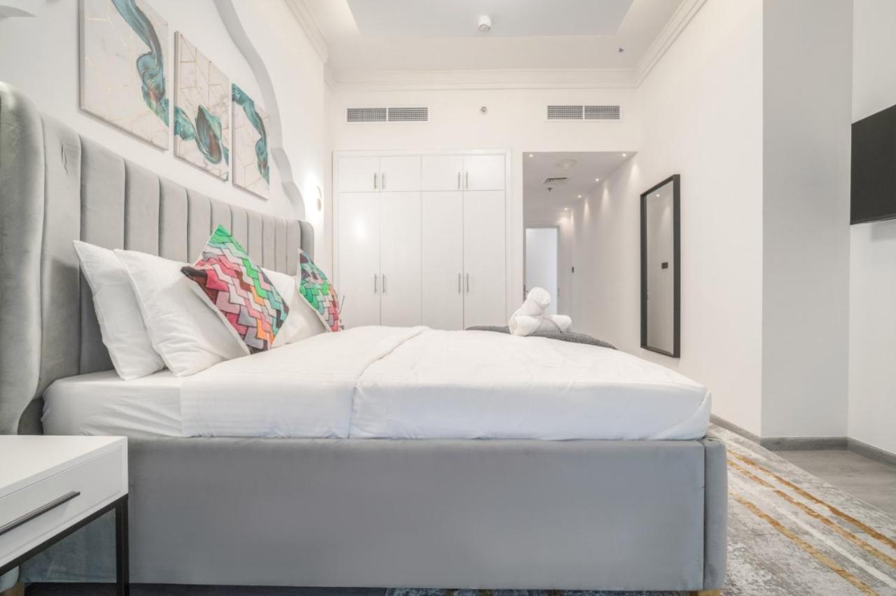 Boutique Luxury Living Near Palm Jumeirah *