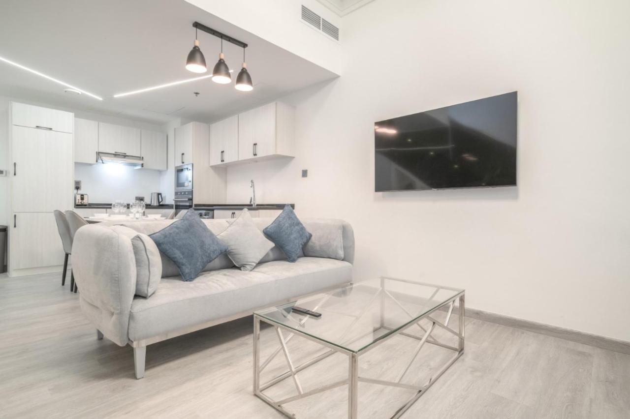 Boutique Luxury Living Near Palm Jumeirah Apartment