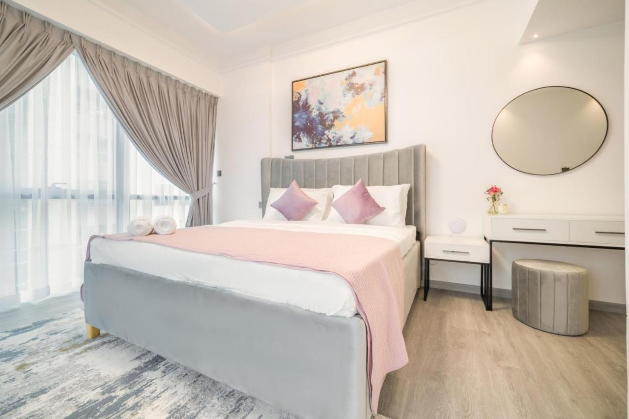 Boutique Luxury Living Near Palm Jumeirah * Dubai