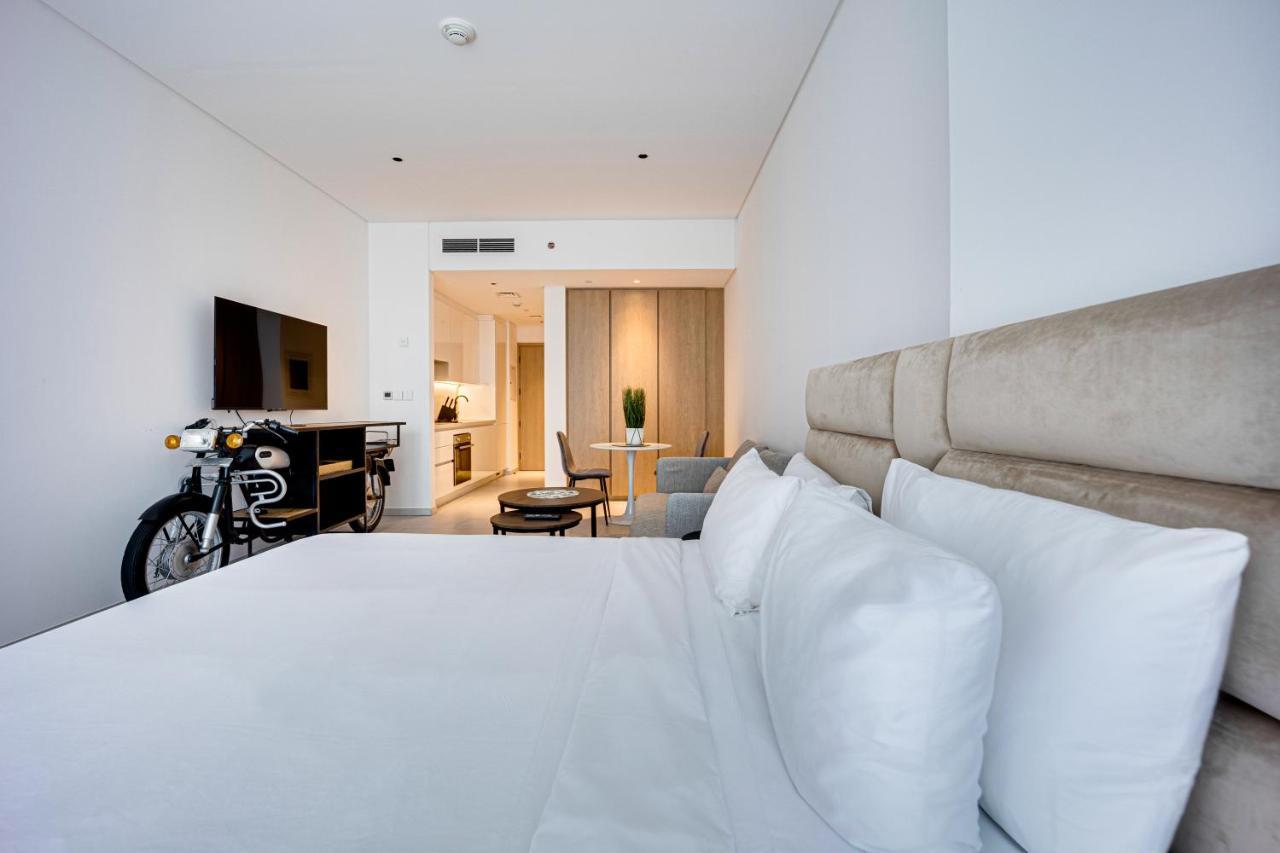 Stylish In Marquise Square Tower Dubai