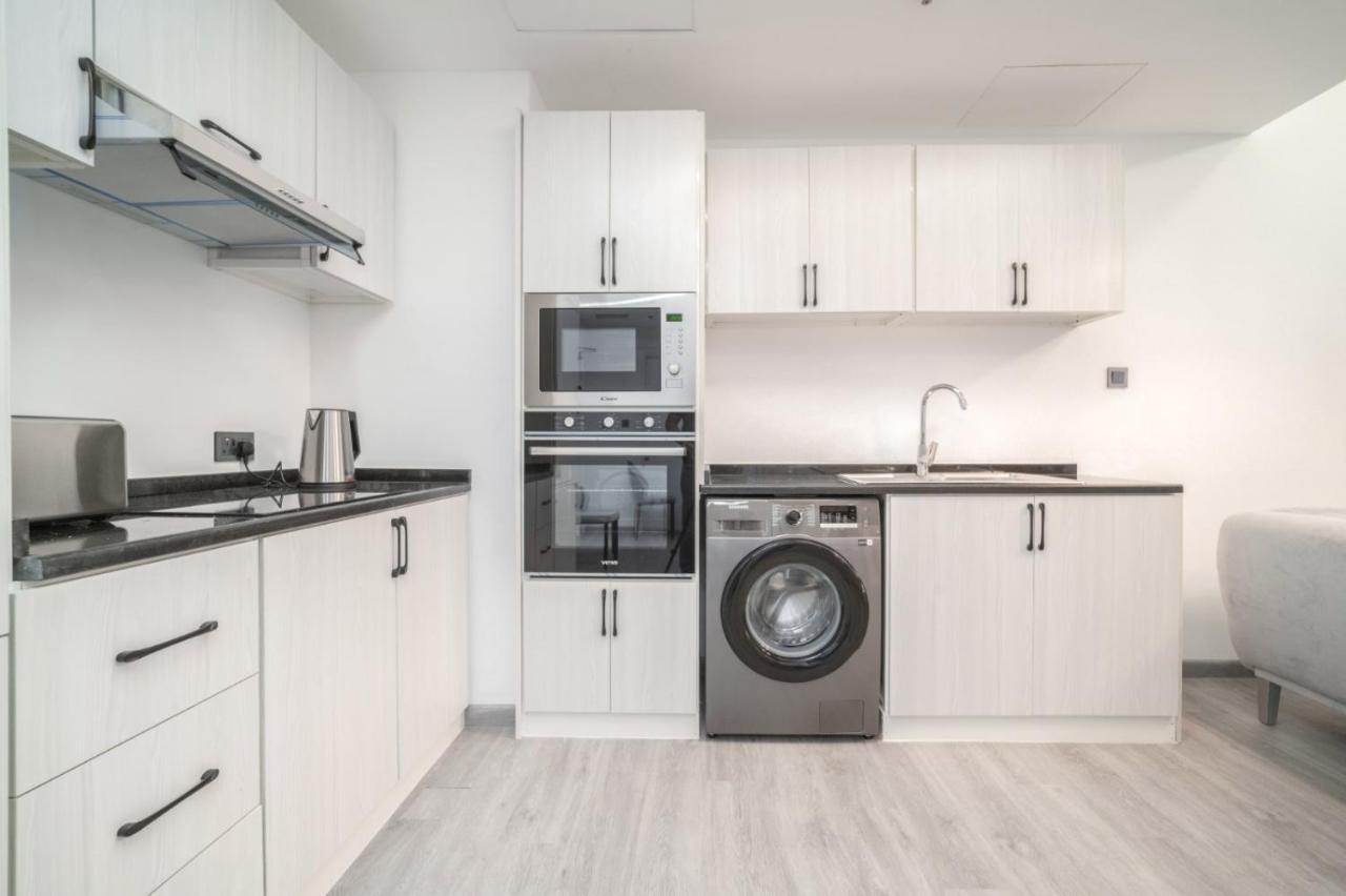 Boutique Luxury Living Near Palm Jumeirah Apartment Dubai