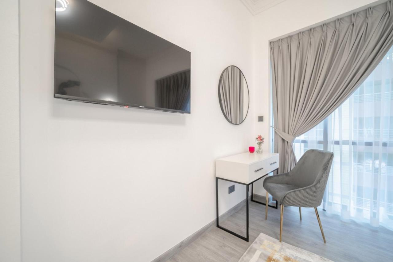 Boutique Luxury Living Near Palm Jumeirah