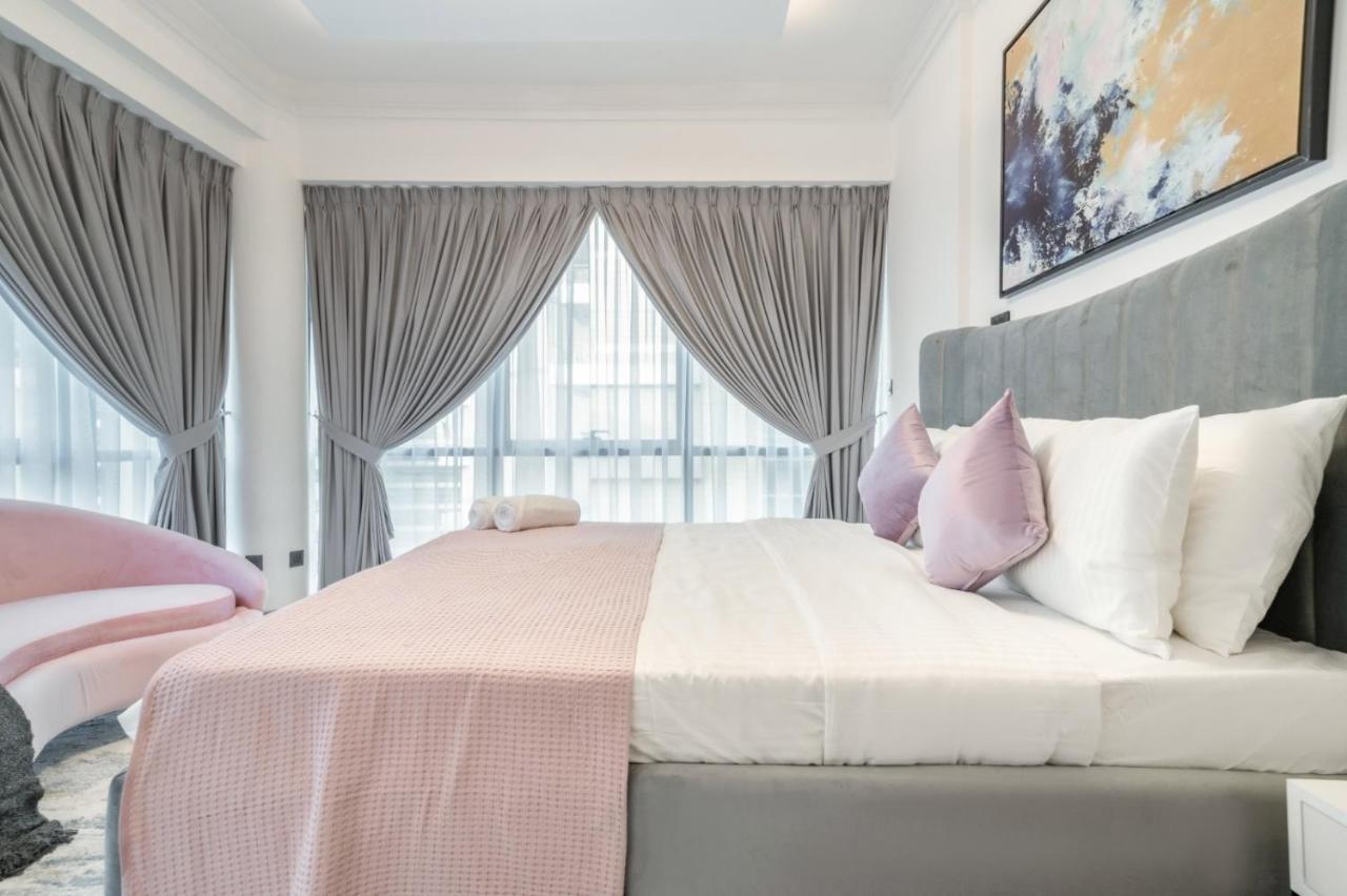Boutique Luxury Living Near Palm Jumeirah Apartment