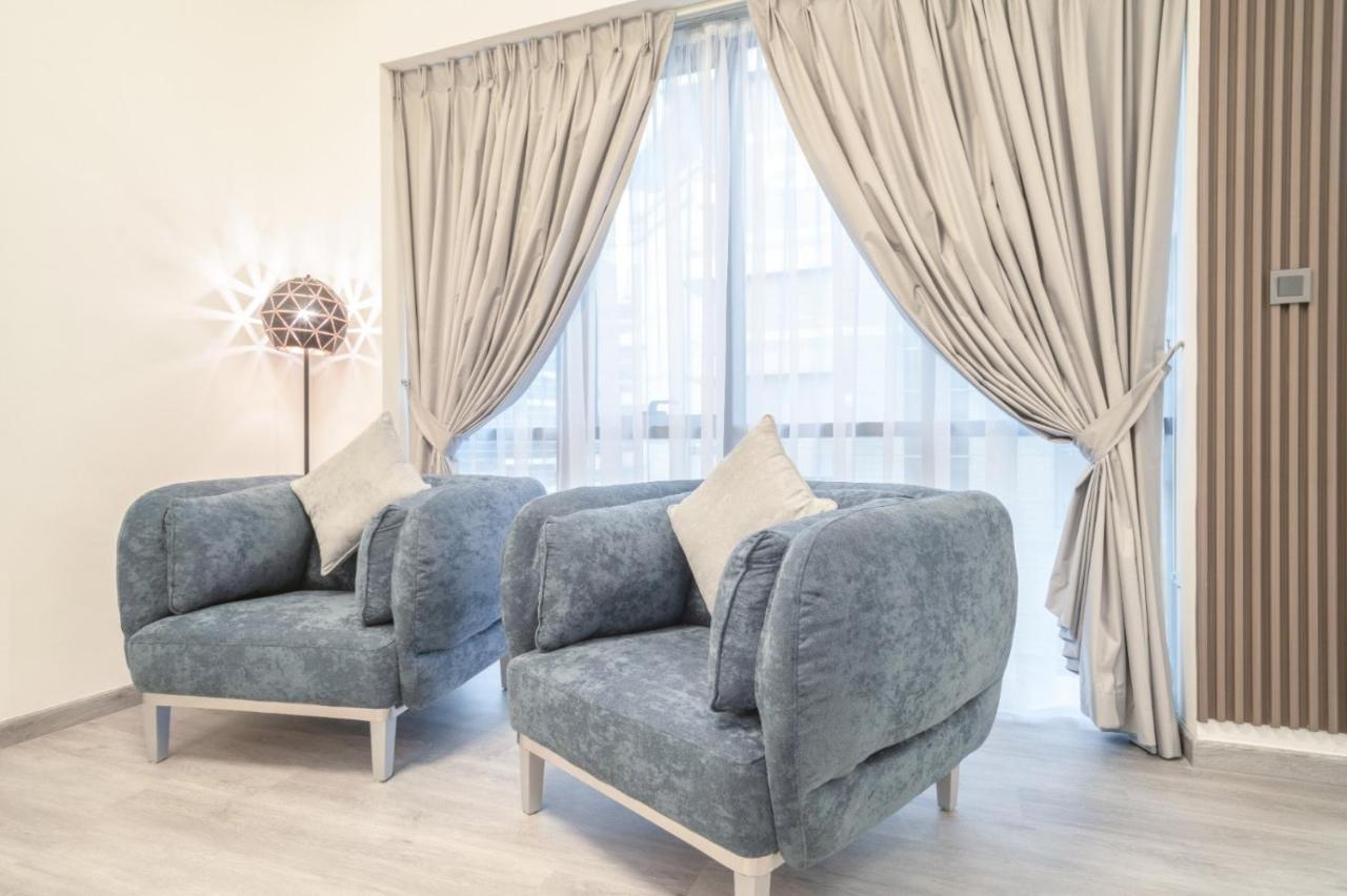 Boutique Luxury Living Near Palm Jumeirah Apartment Dubai