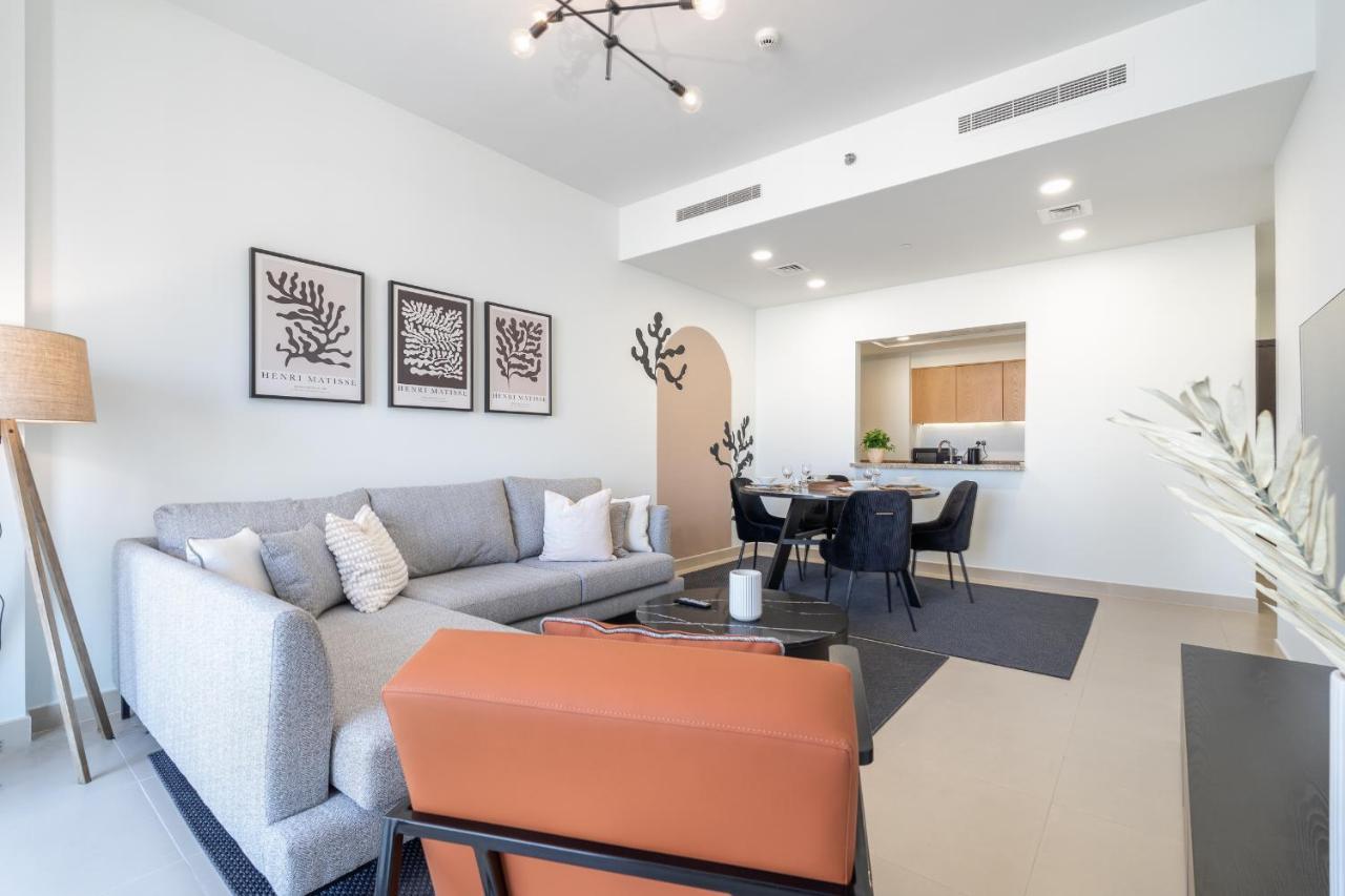Luxe & Modern Two Bedroom Downtown - Close To Burj Khalifa & The Mall By Sojo