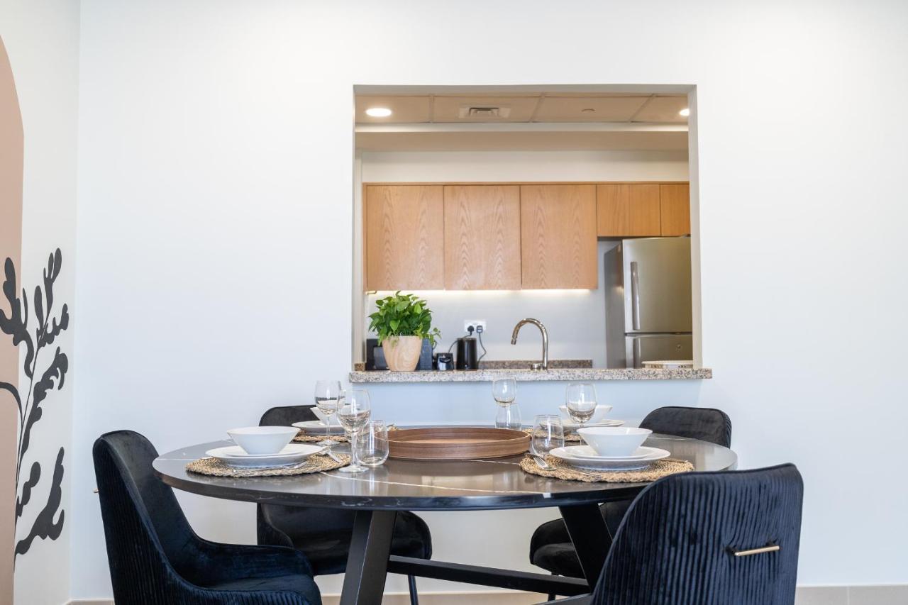 Luxe & Modern Two Bedroom Downtown - Close To Burj Khalifa & The Mall By Sojo * Dubai