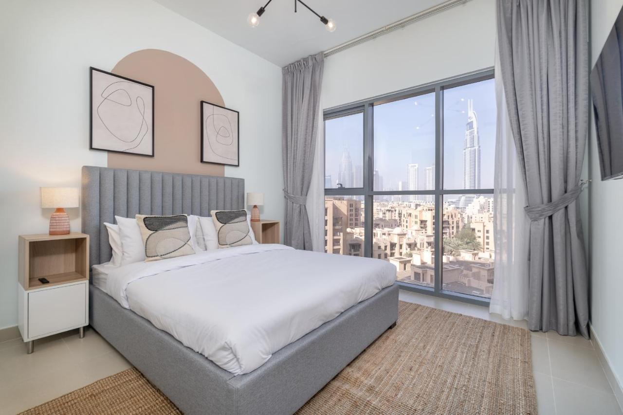 Luxe & Modern Two Bedroom Downtown - Close To Burj Khalifa & The Mall By Sojo Dubai