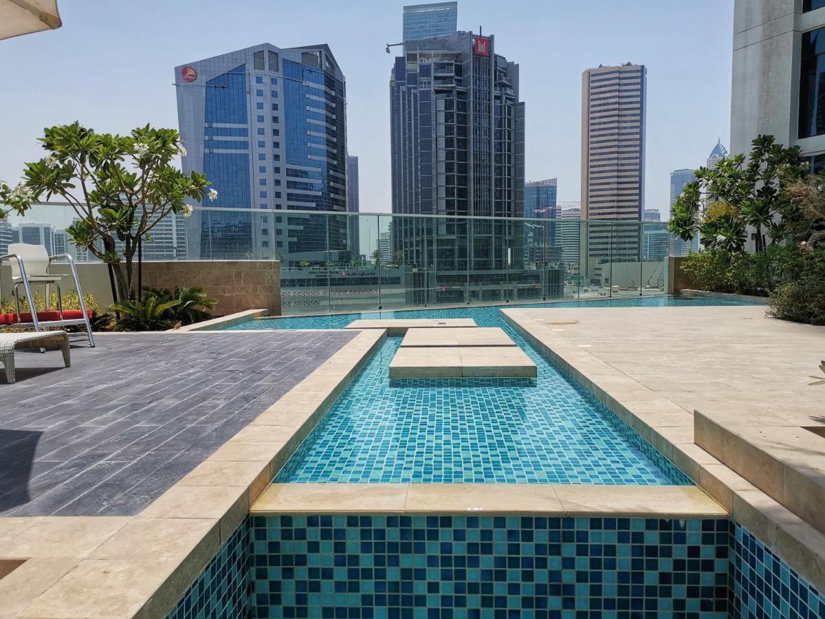 Vacay Lettings - Luxury In Business Bay Apartment Dubai