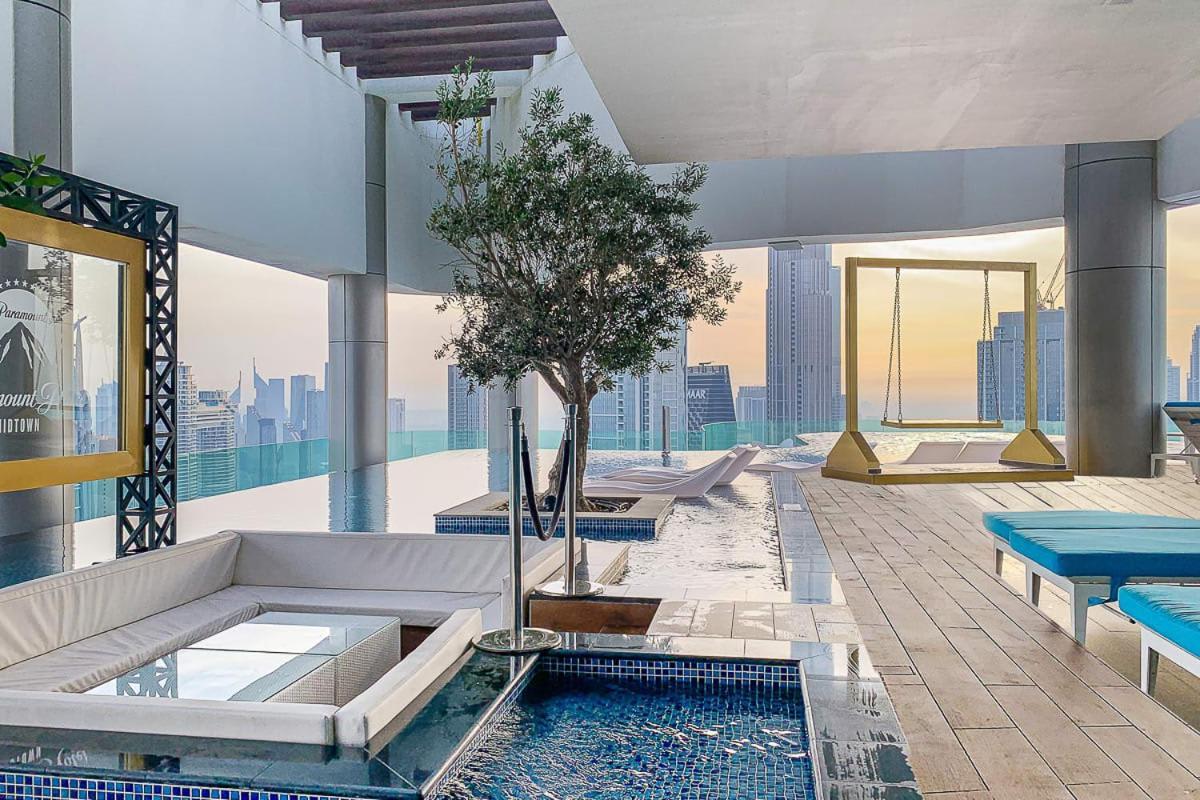 Frank Porter - Paramount Midtown Apartment Dubai