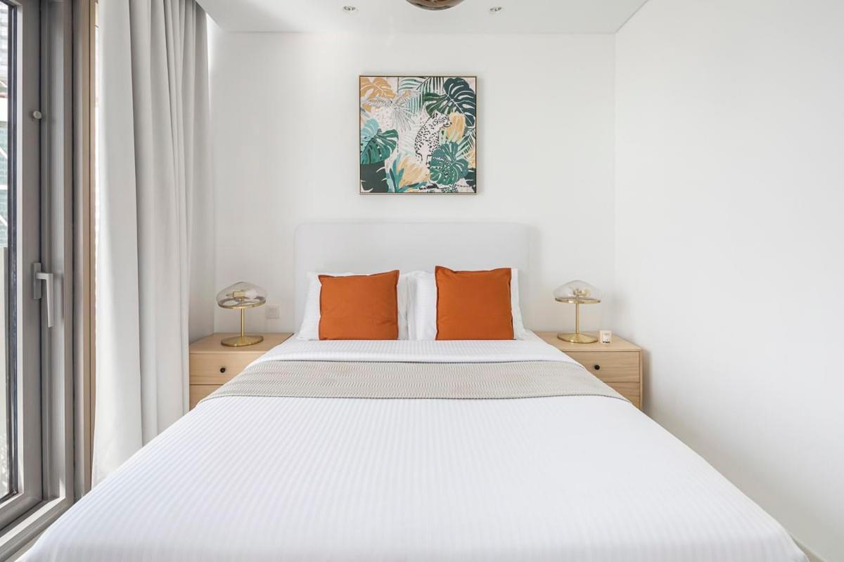 Frank Porter - Paramount Midtown Apartment Dubai