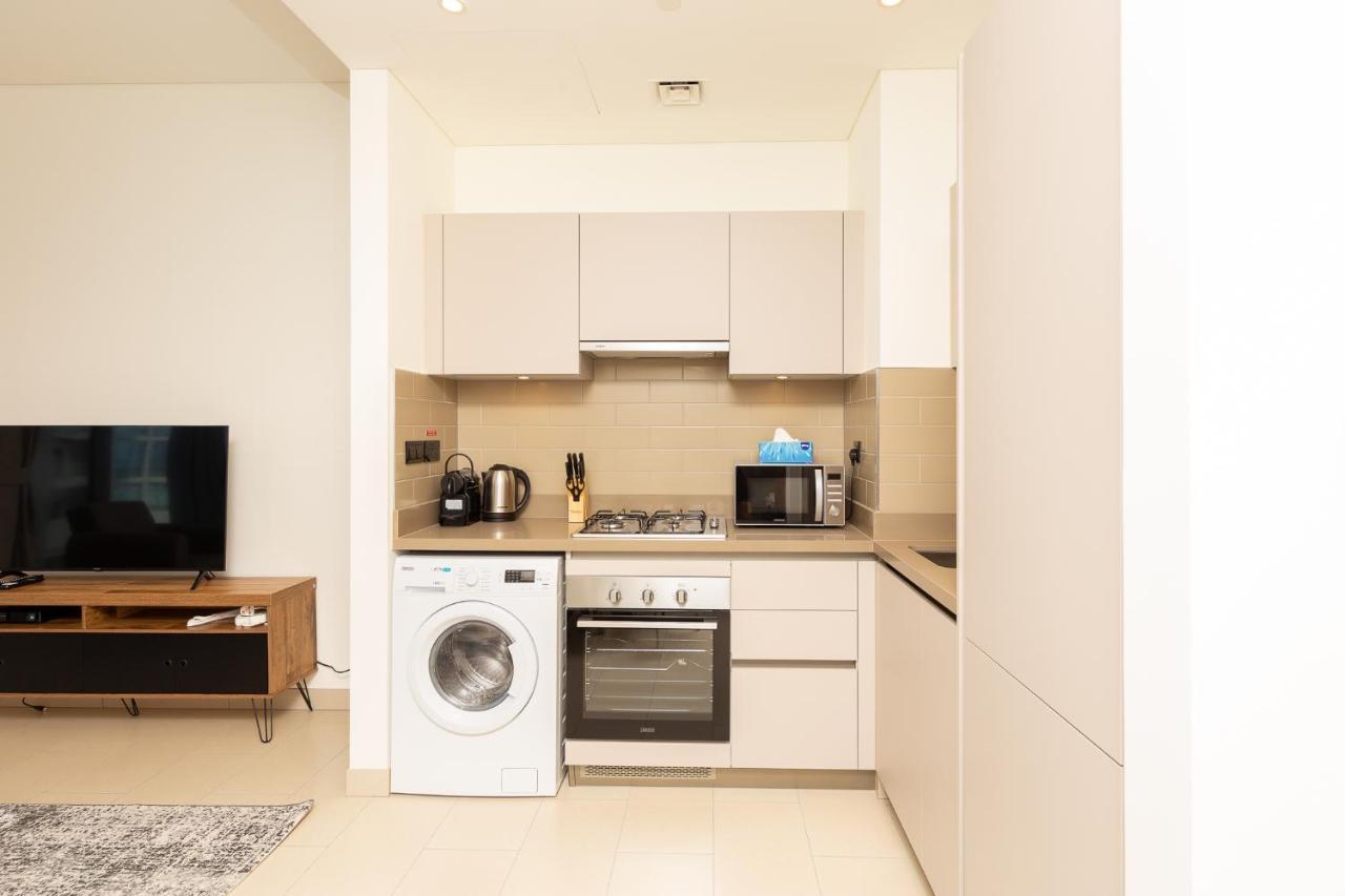 Beautiful 1br - Close To Downtown With Pool And Gym * Dubai