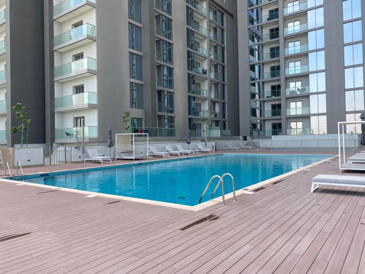 Beautiful 1br - Close To Downtown With Pool And Gym