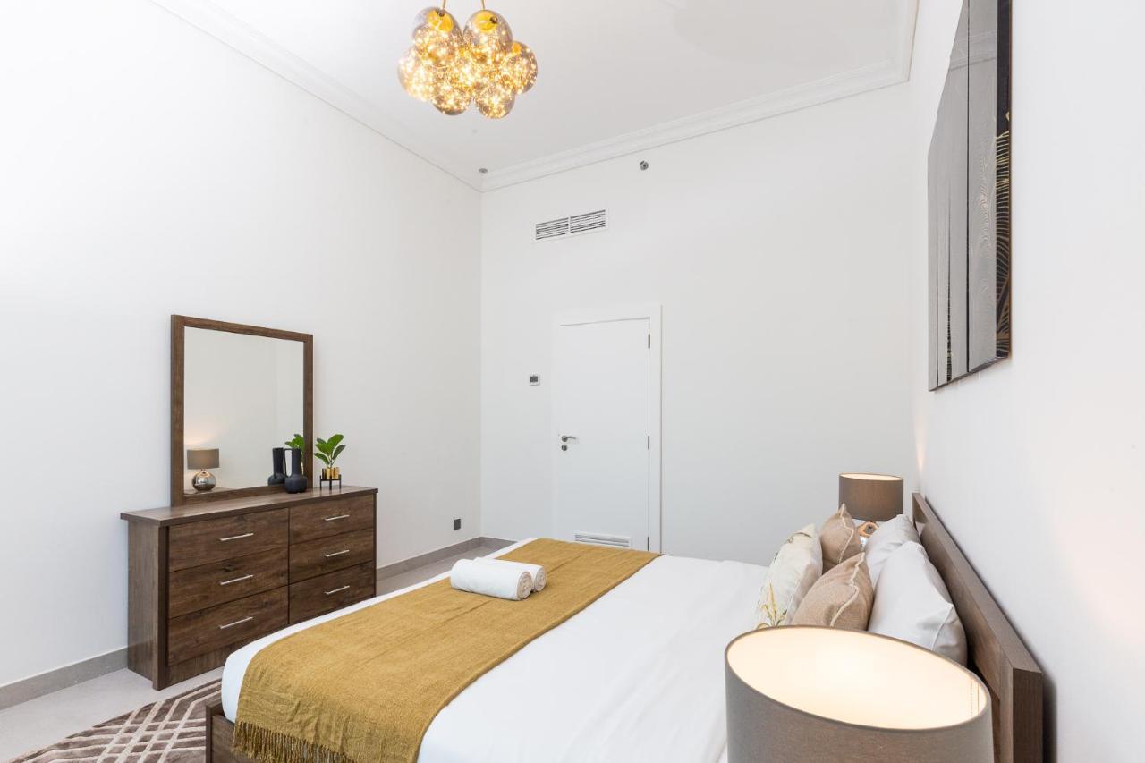 Hot Offer! Spacious 1br Palm Jumeirah With Riva Access *