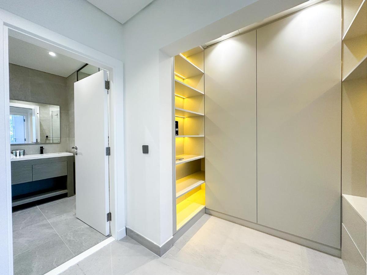 Hot Offer! Spacious 1br Palm Jumeirah With Riva Access Apartment *