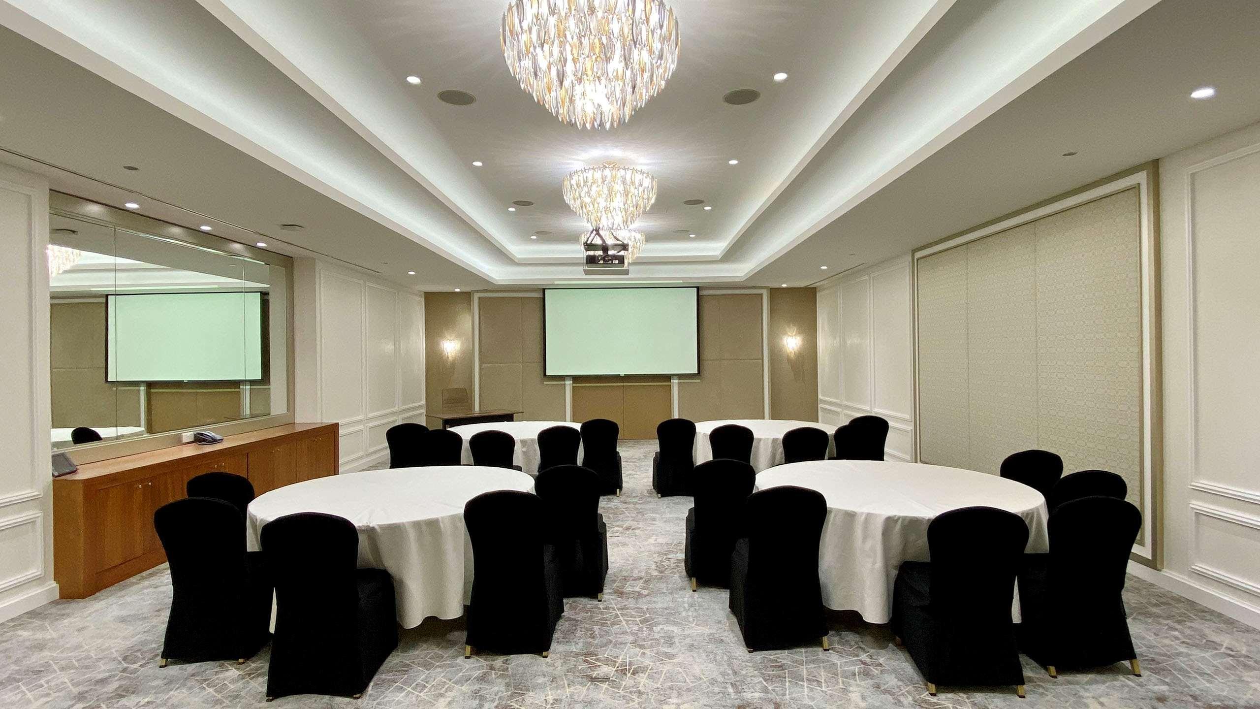 Sofitel Jumeirah Hotel 5*