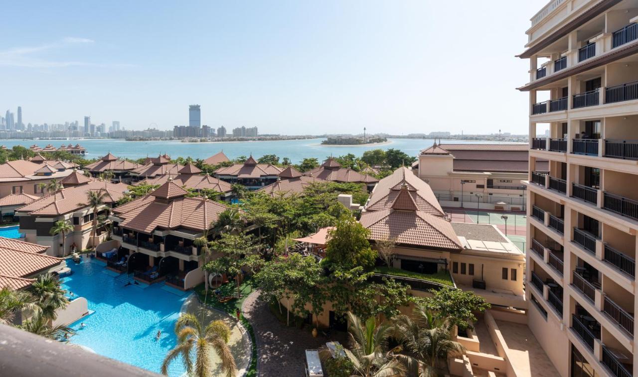 Lux I Palm Jumeirah I Palm Views Apartment Dubai