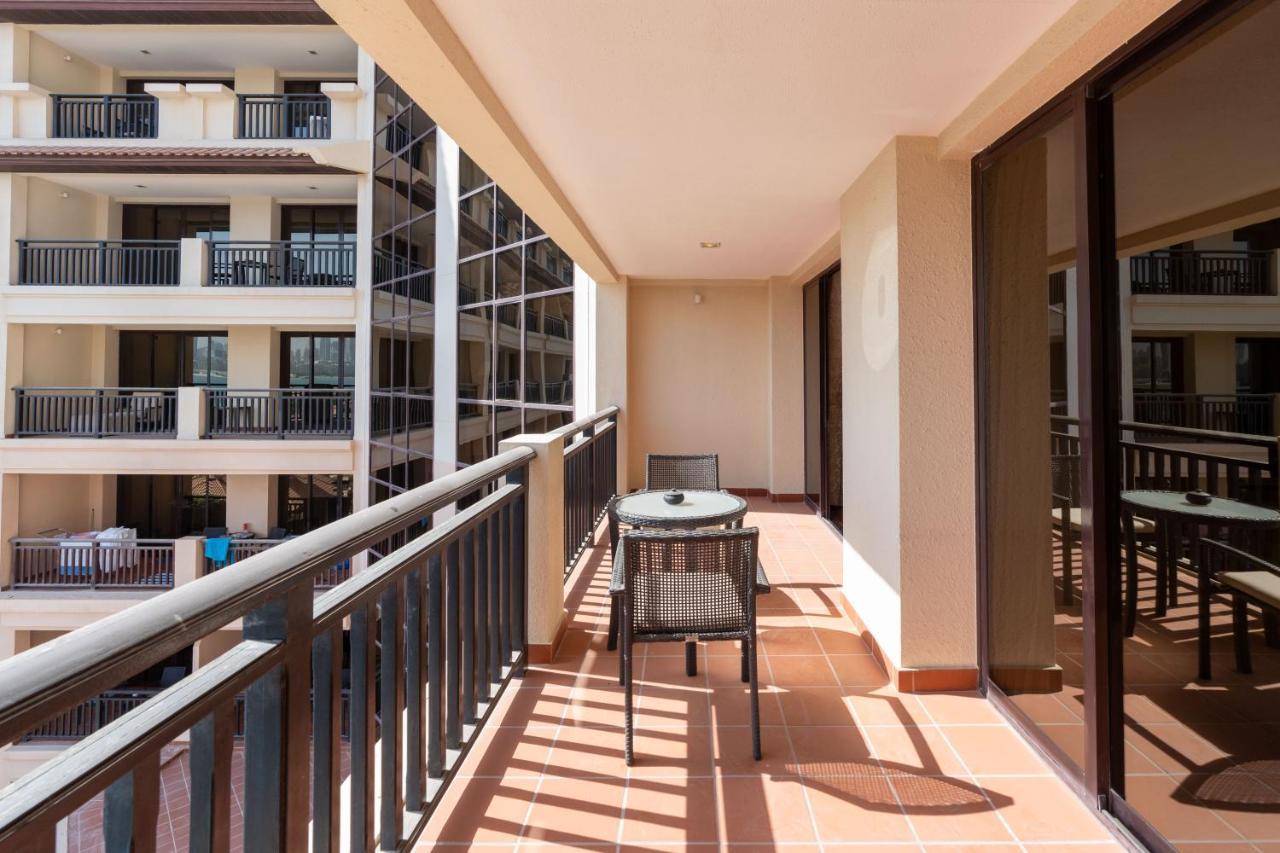 Lux I Palm Jumeirah I Palm Views Apartment Dubai