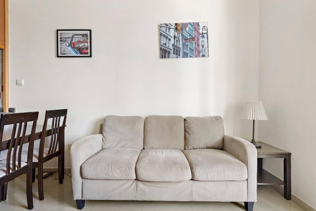 Apartment Stonetree - Furnished 1 Bedroom Close To Metro