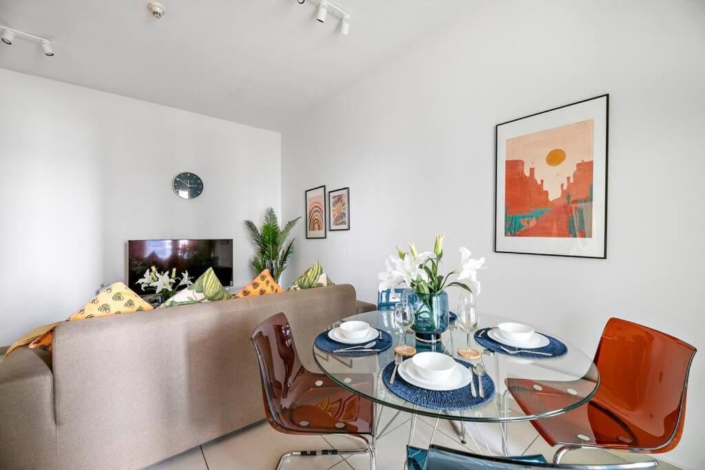 Stonetree - Furnished 1 Bedroom Near To Tram * Dubai