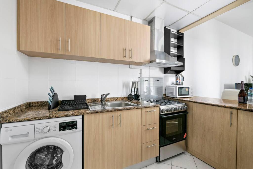 Apartment Stonetree - Furnished 1 Bedroom Near To Tram Dubai