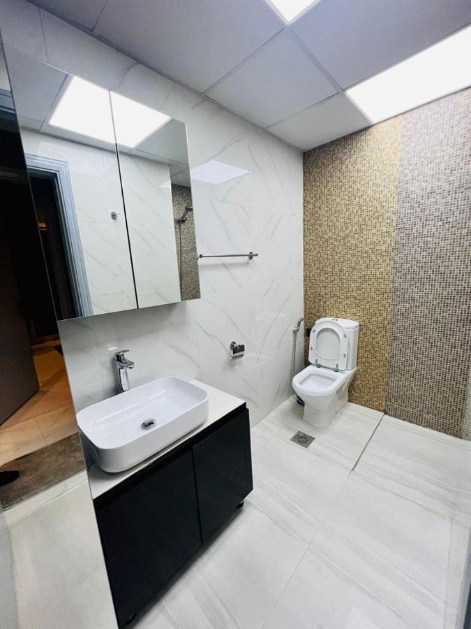 Apartment Ultra Luxury Fully Furnished 1bhk *