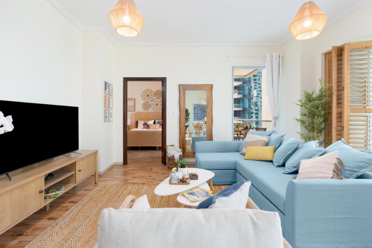 Boutique Sea Views - Marina Apartment