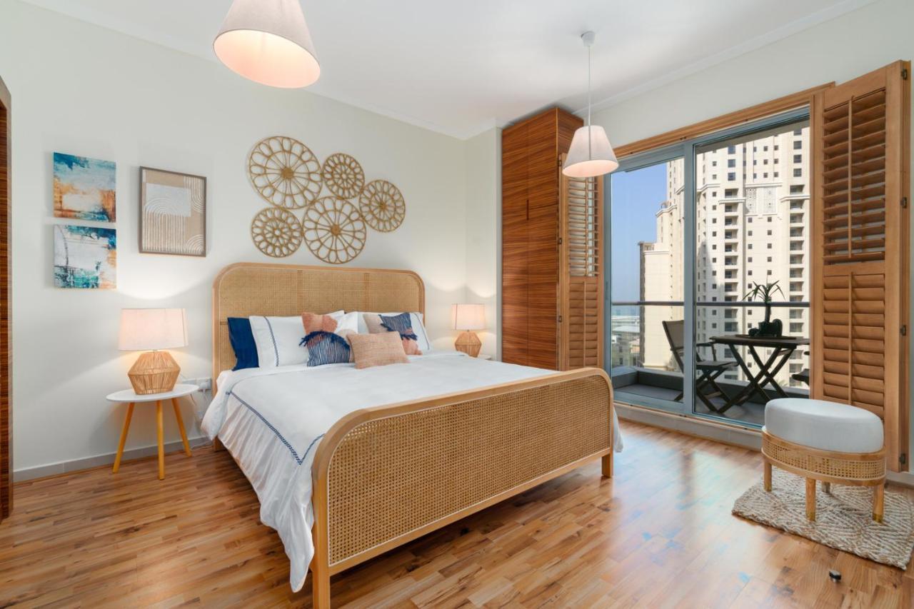 Boutique Sea Views - Marina Apartment Dubai