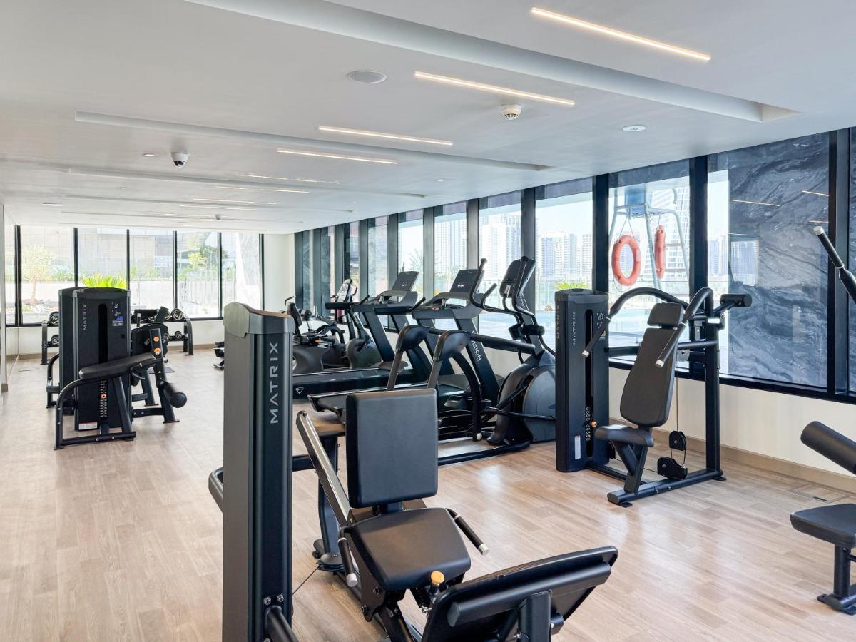 Aliving Stylish Binghatti Canal View & Burj Khalifa Apartment Dubai