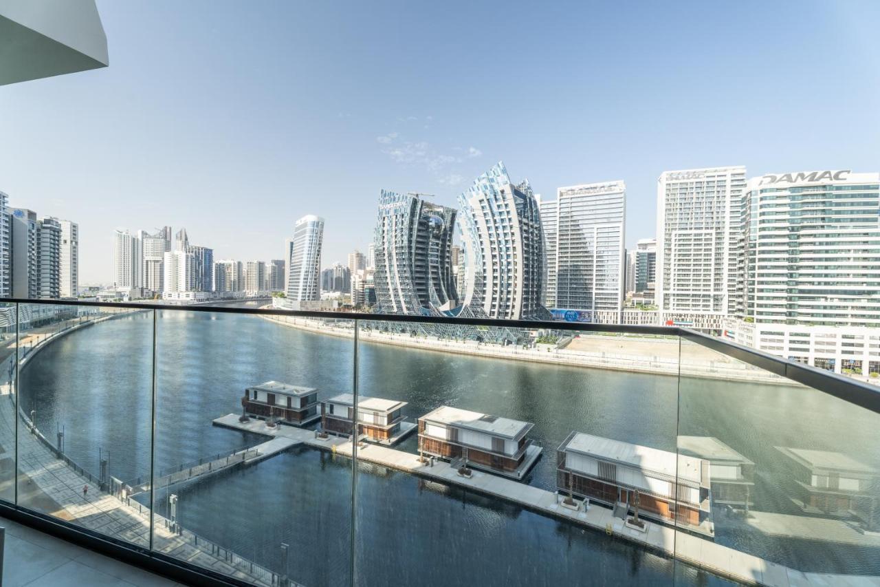 Aliving Stylish Binghatti Canal View & Burj Khalifa Dubai