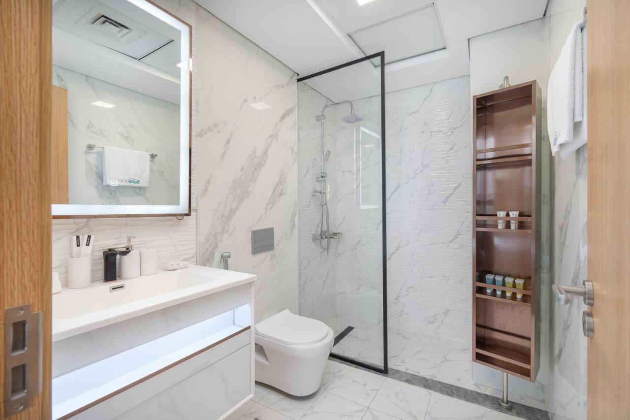 Apartment Modern Comfort In A Spacious - Suiteable Dubai