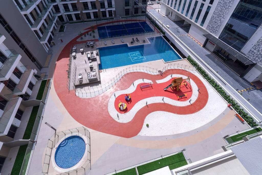 Apartment New Listing * Brand New Building * Czechin
