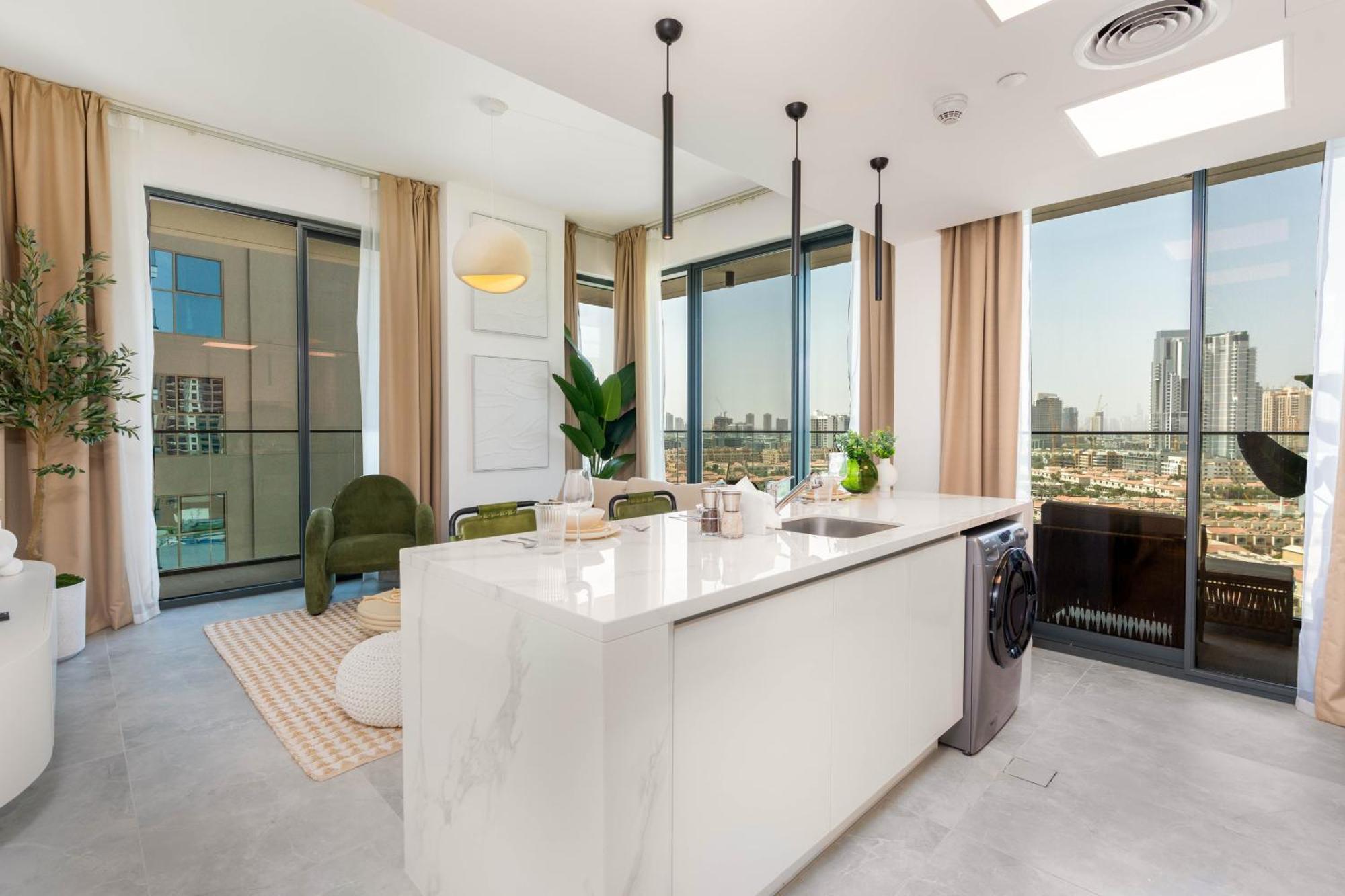 Apartment Chic & Modern Retreat In The Heart Of Jvc / Designer Choice / Sunset Views / Large Corner Balcony / New Building / 4 People Dubai