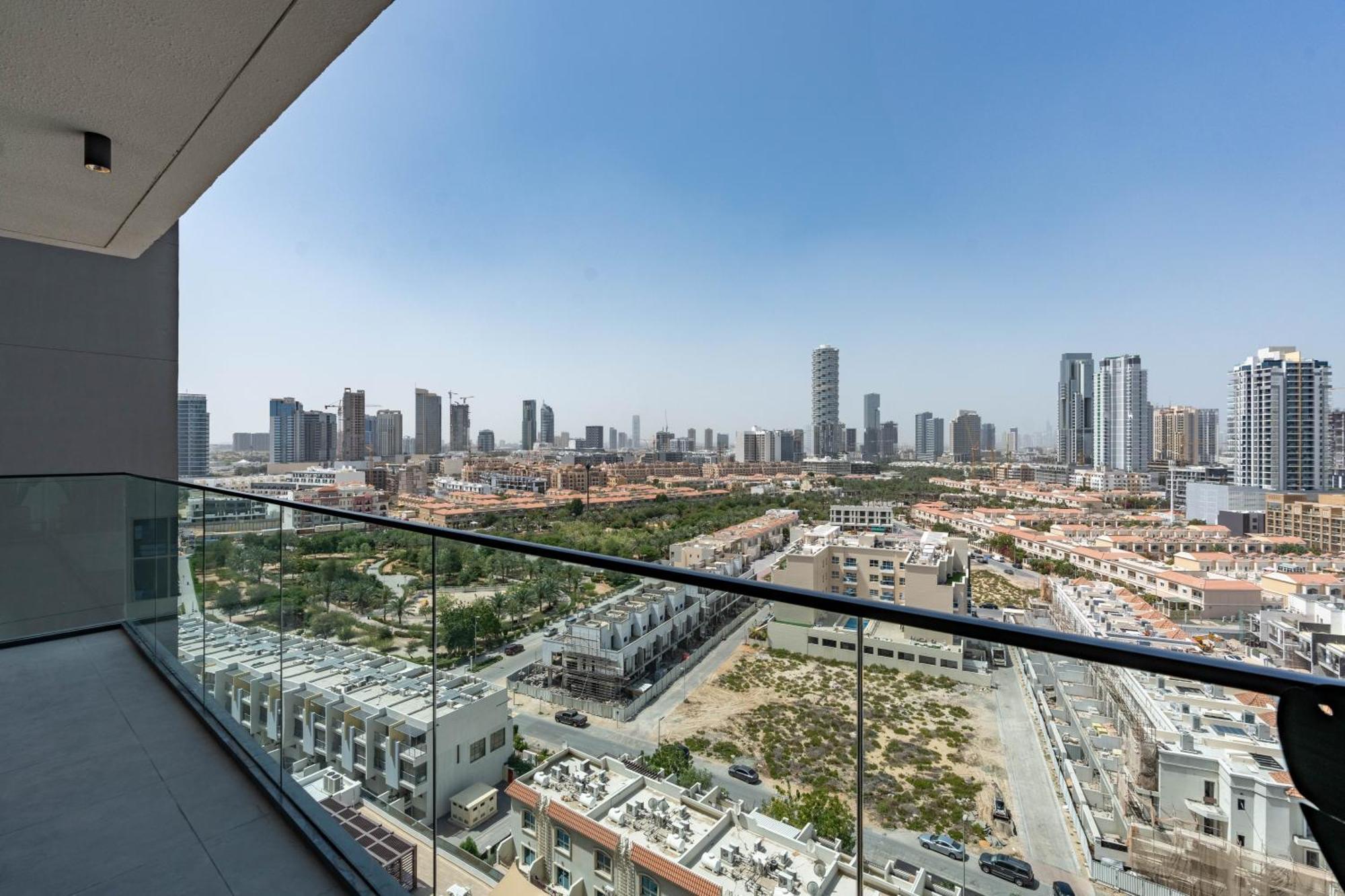 Chic & Modern Retreat In The Heart Of Jvc / Designer Choice / Sunset Views / Large Corner Balcony / New Building / 4 People Apartment *