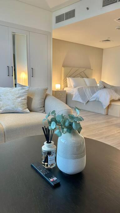 Amazing Modern Spacious Studio At Sky Gardens Difc