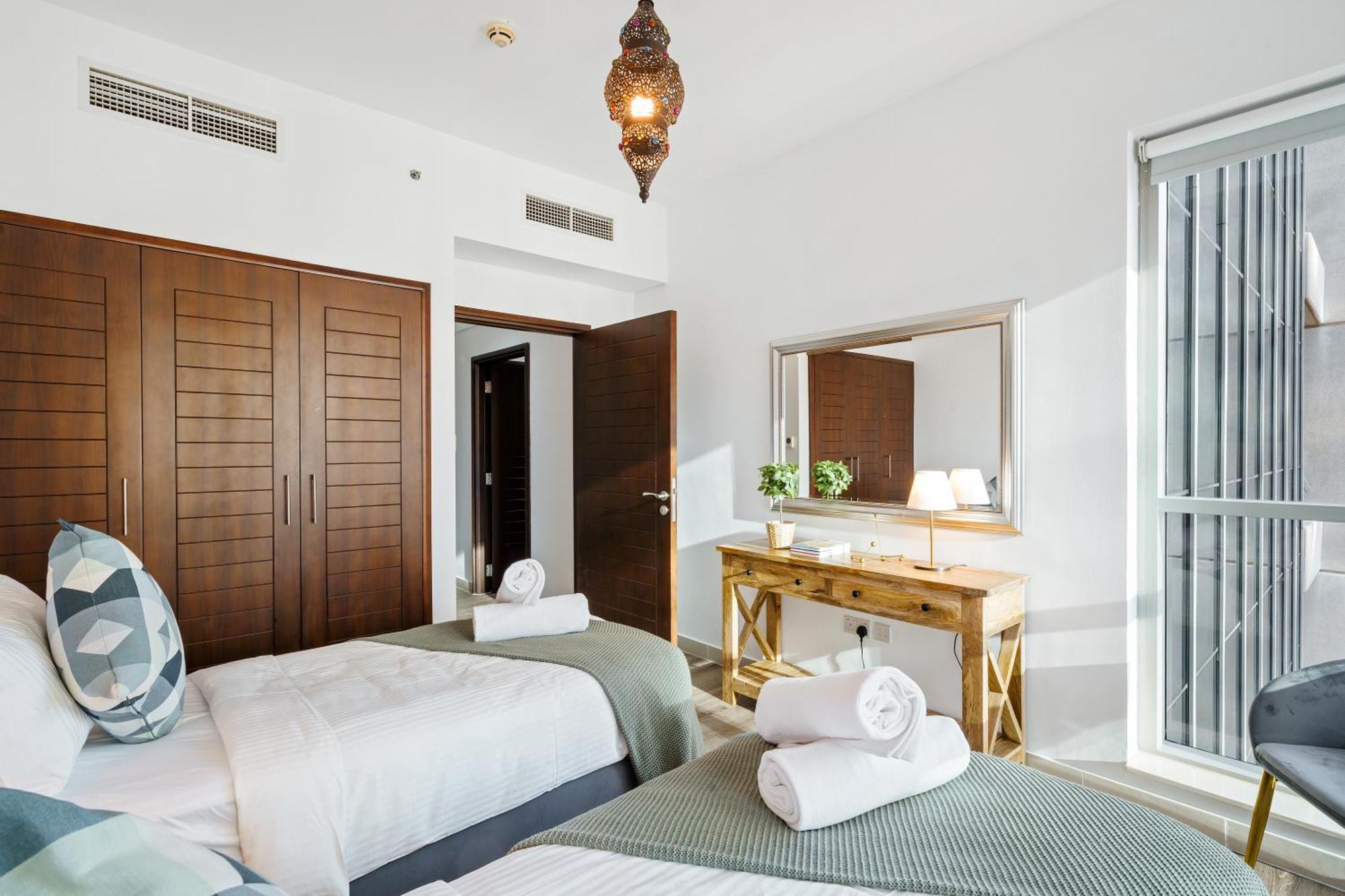 Stylish 2br In Downtown - Walk 2 Opera *