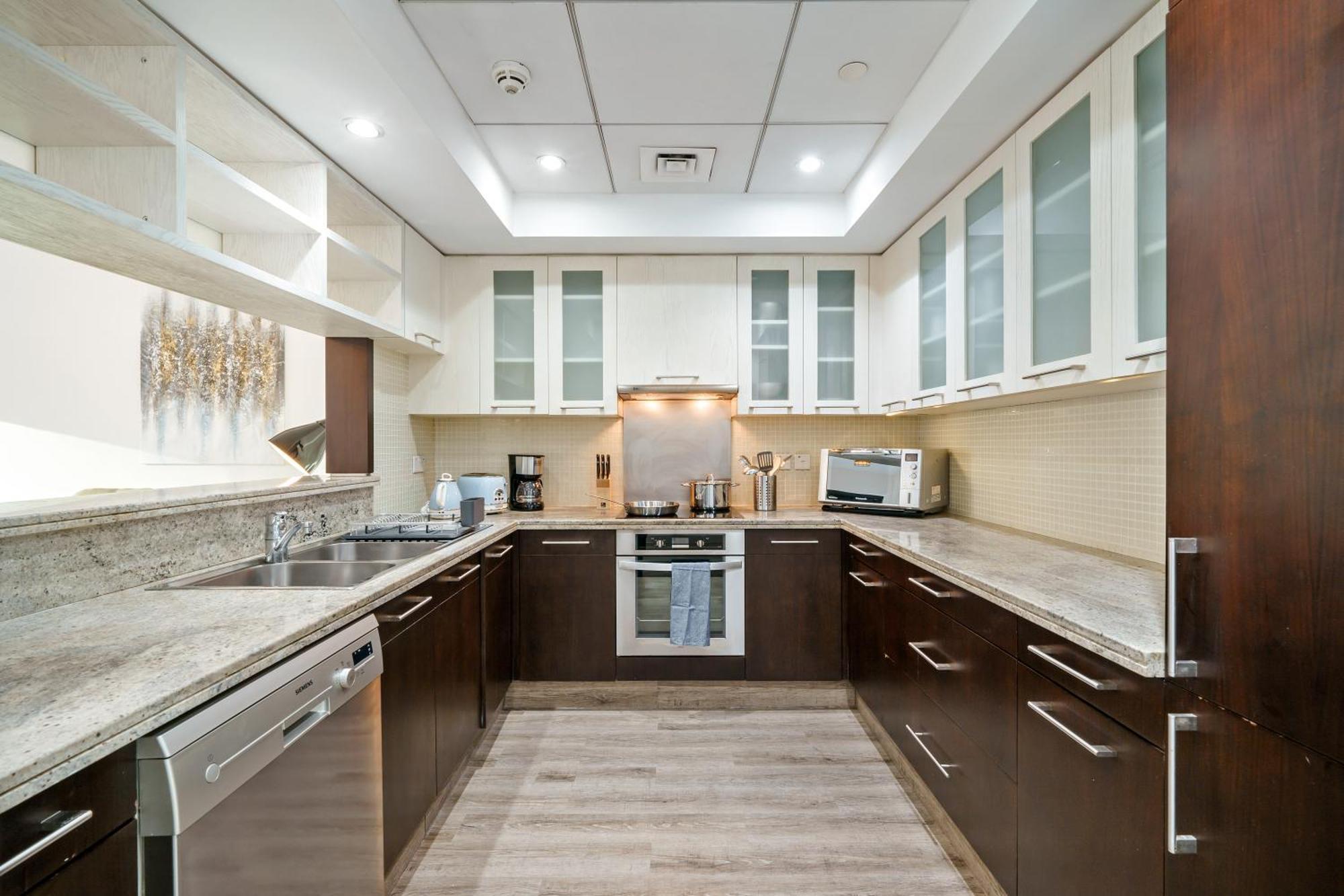 Stylish 2br In Downtown - Walk 2 Opera Apartment Dubai