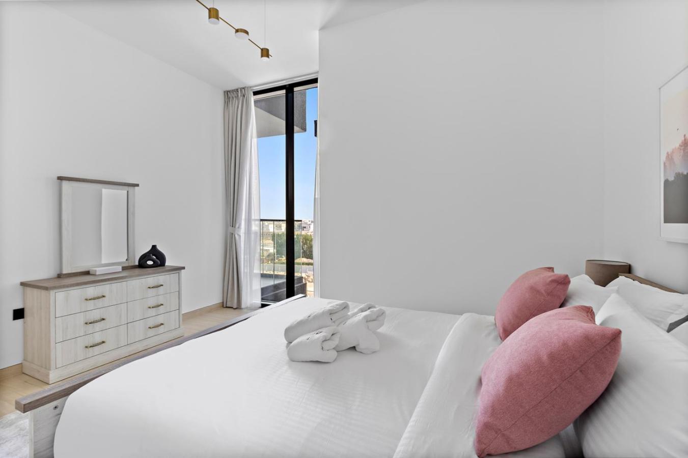 Stonetree - Furnished 2br Binghatti Crescent