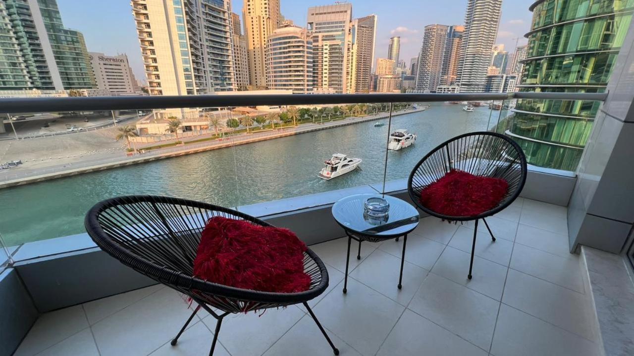 Premium Marina Two Bedroom With Sea View - Family Only Apartment *