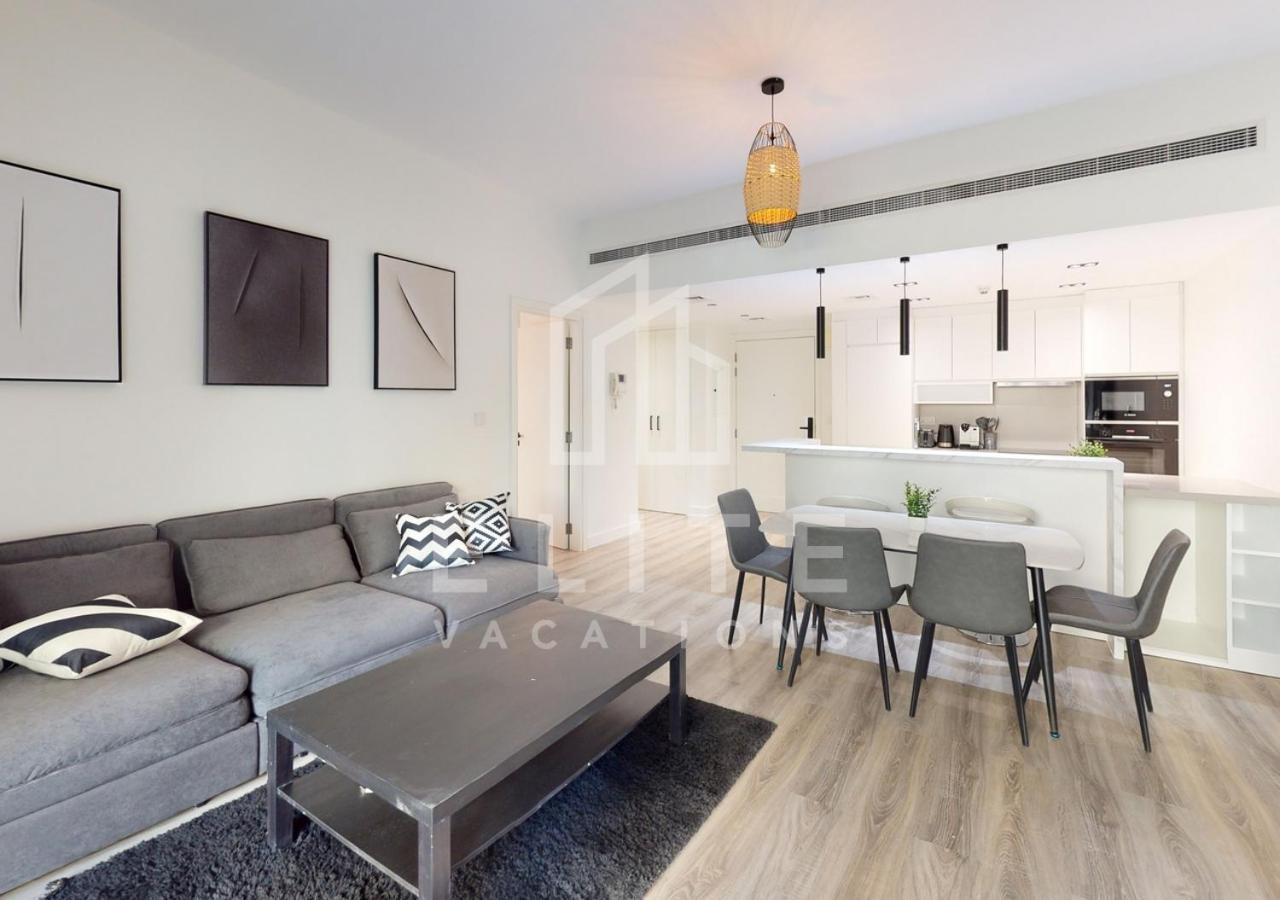 Fully Upgraded 1bd Large Terrace And Extra Sofa Bed Dubai