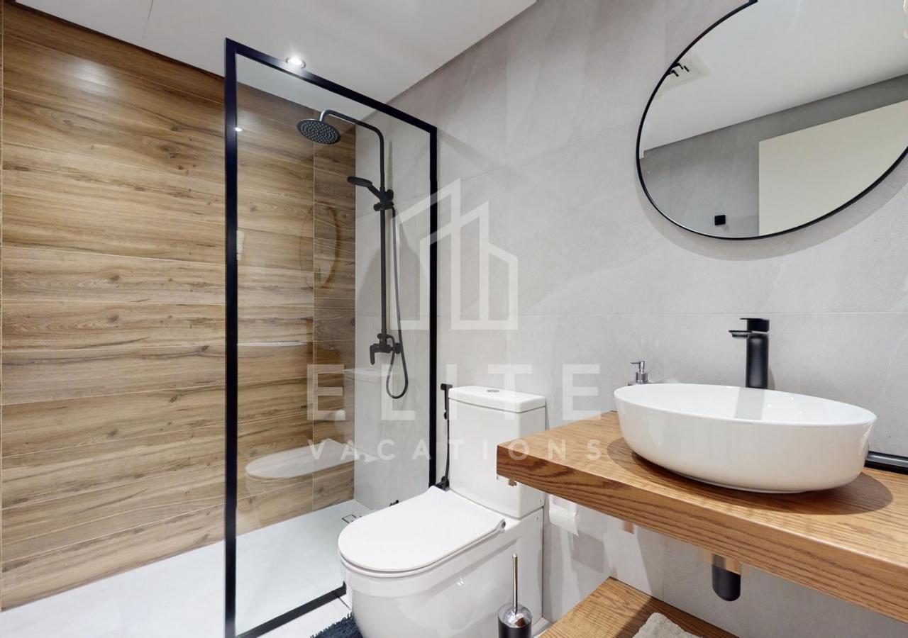 Apartment Fully Upgraded 1bd Large Terrace And Extra Sofa Bed *