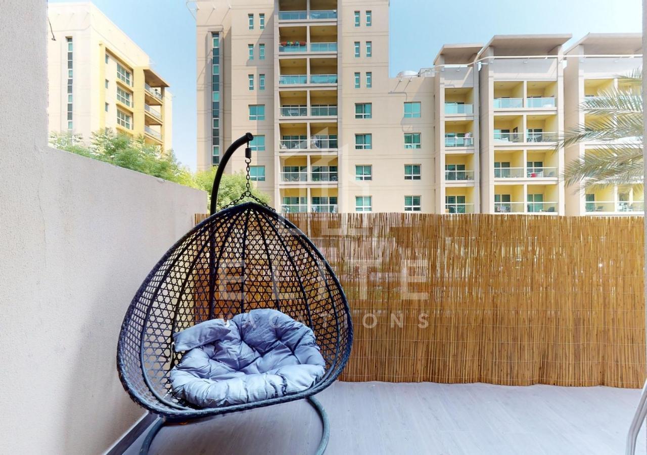 Fully Upgraded 1bd Large Terrace And Extra Sofa Bed * Dubai