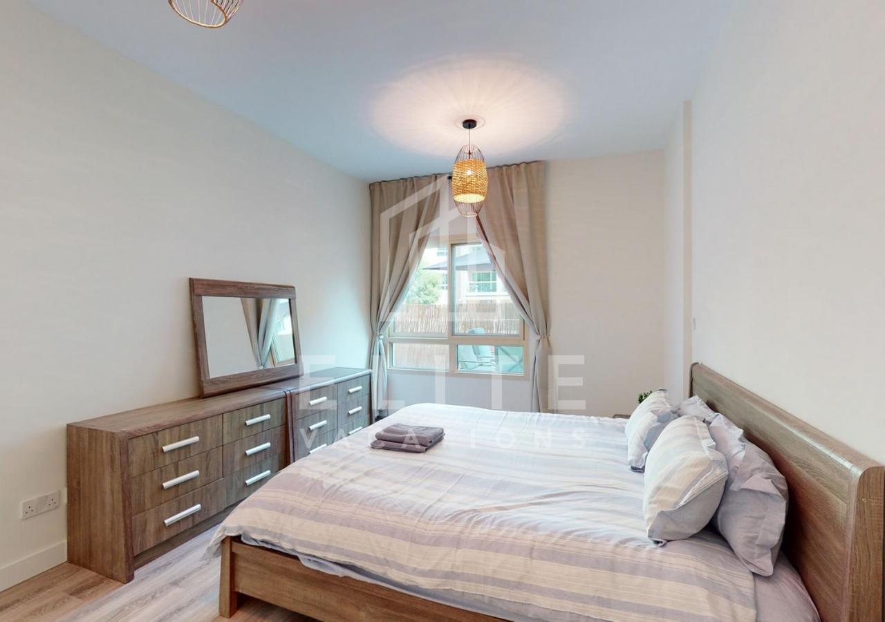 Fully Upgraded 1bd Large Terrace And Extra Sofa Bed Apartment *