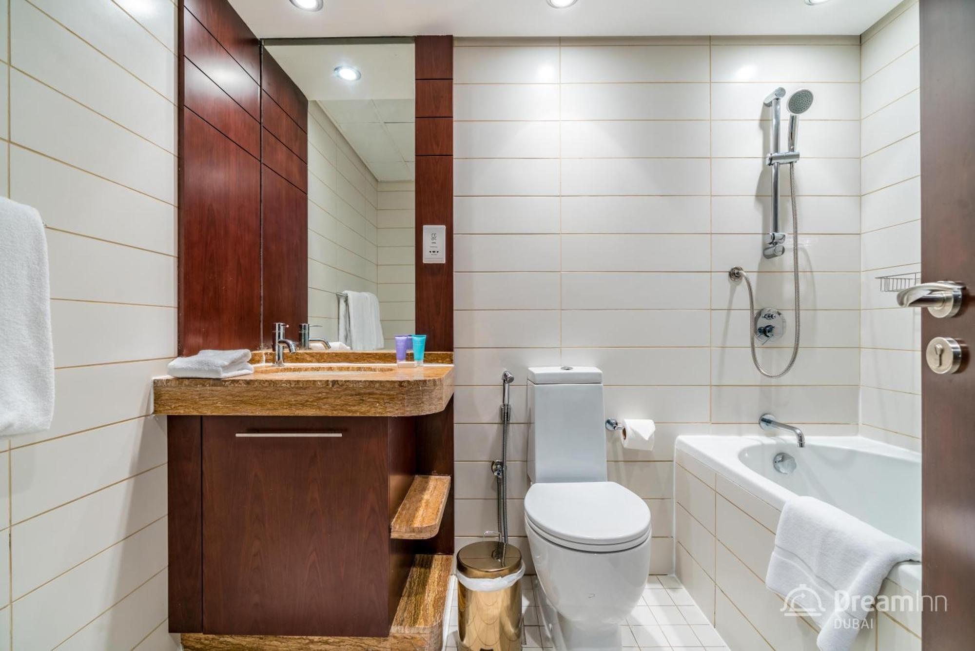 Apartment Dream - Burj Views *