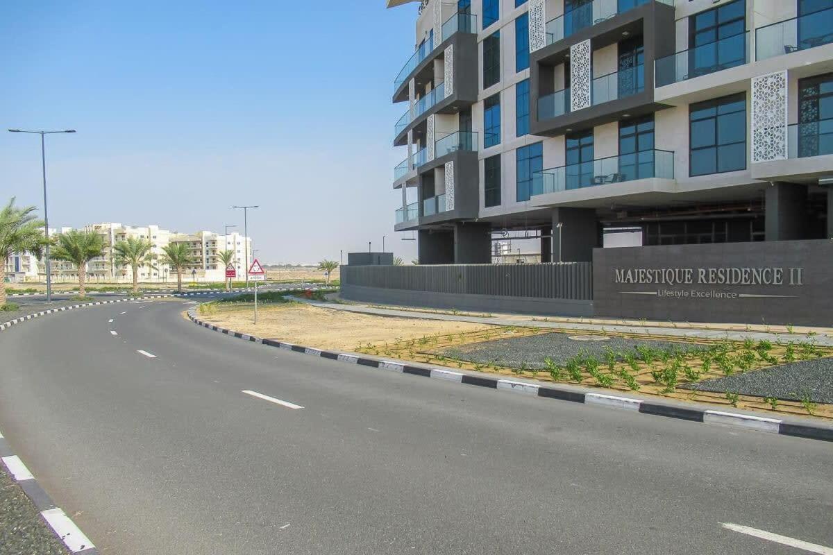 Frank Porter - Majestique 2 Apartment Dubai