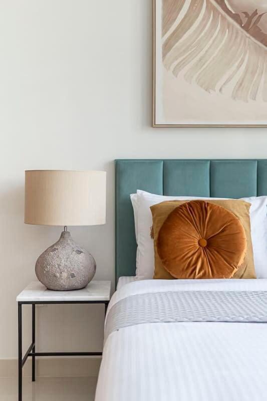 Frank Porter - Boulevard Crescent Apartment
