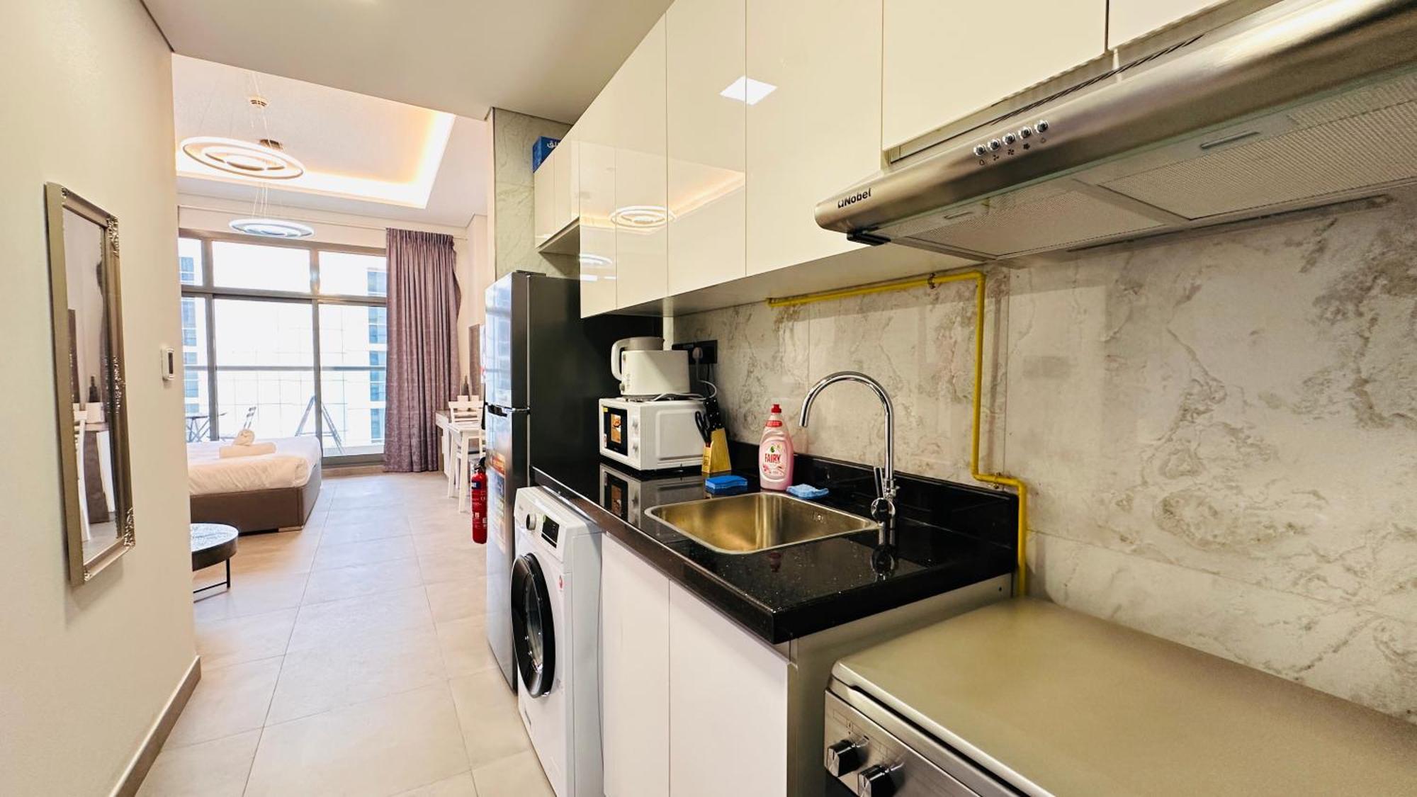 Upscale Burj View With Balcony Free Parking By Belvilla Homestay