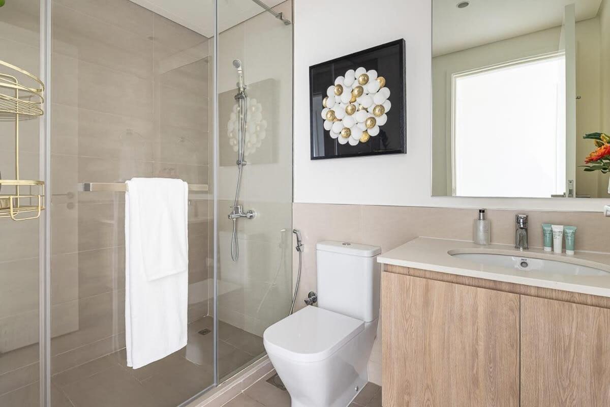 Frank Porter - Executive Residences 2 *